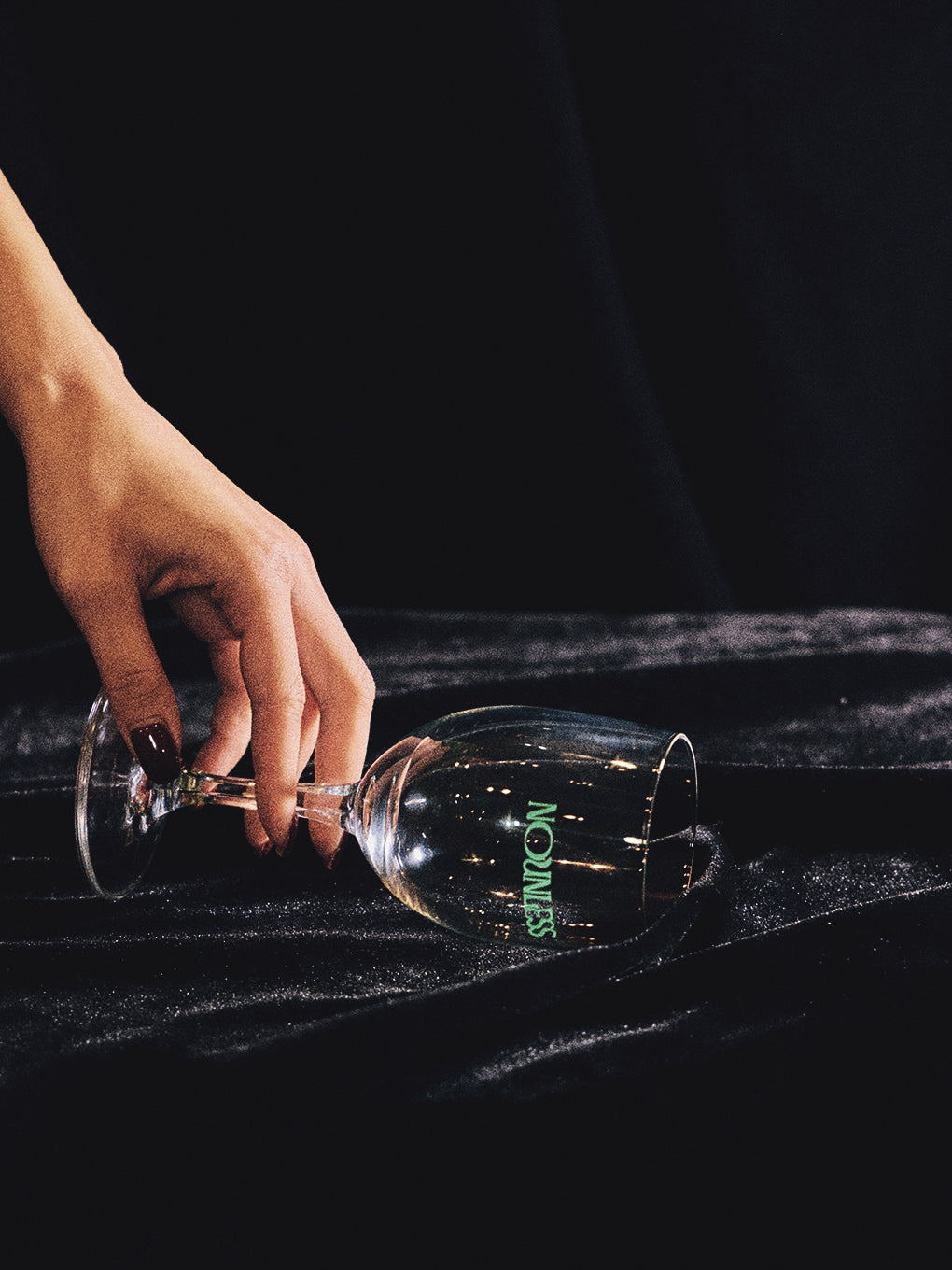 NOUNLESS PAIR WINE GLASS