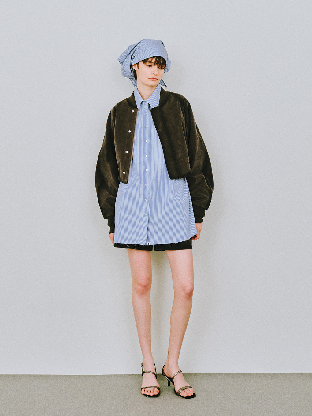 FAKE AGING SUEDE LIKE SHORT PANTS