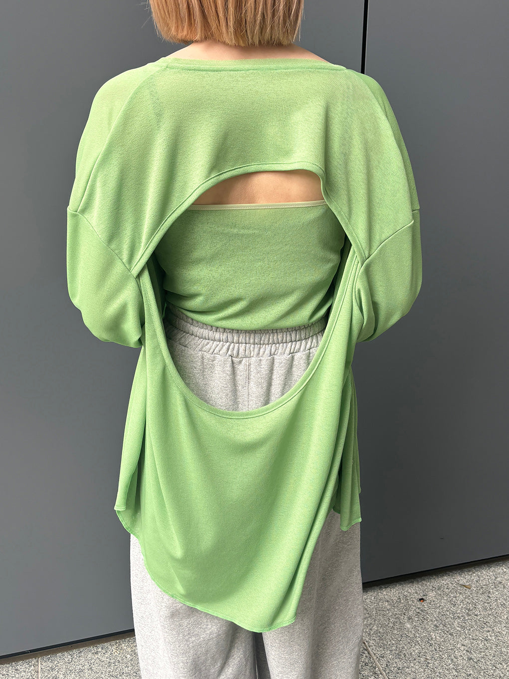 BACK HOLE LOOSE CARDIGAN